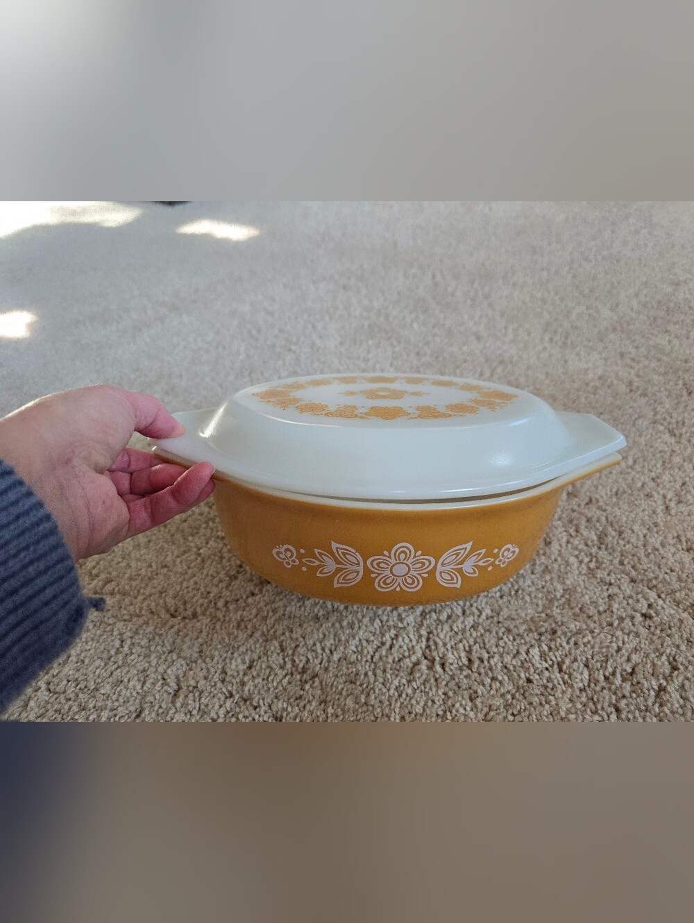 Vintage Pyrex Butterfly Gold 043 1.5 Qt  Casserole 943-C Lid